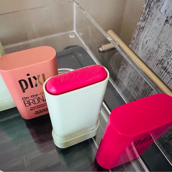 Pixi Beauty Make up bundle - Picture 5 of 10